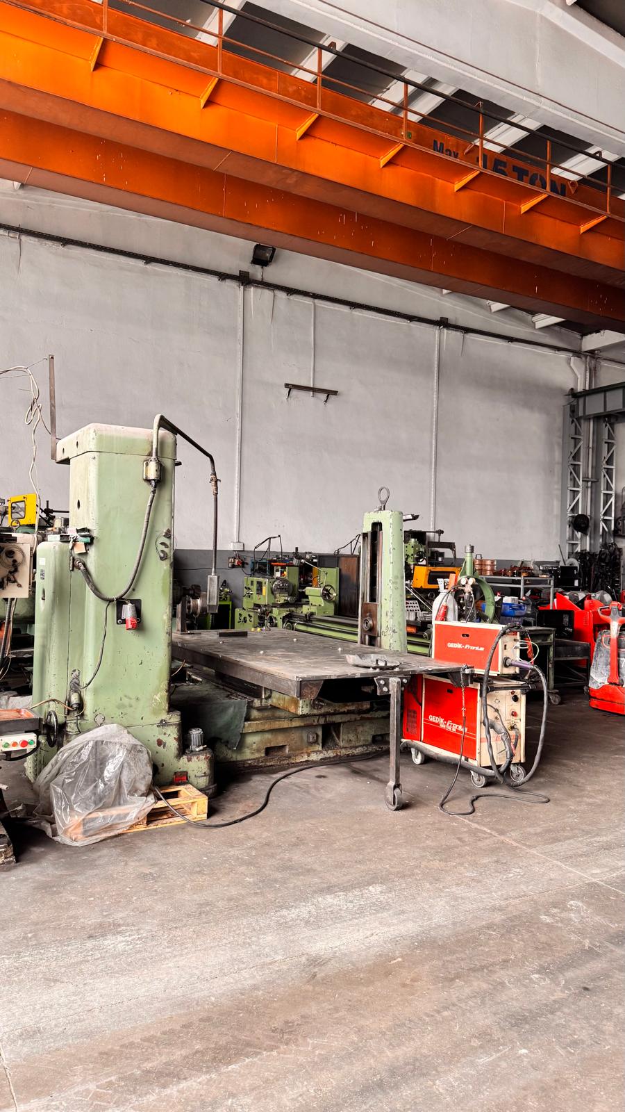 Köprü vinç ve ağır iş ekipmanları